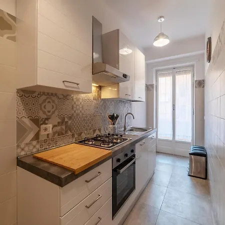 Guesthost - Musei Vaticani & Cipro Mm Rome