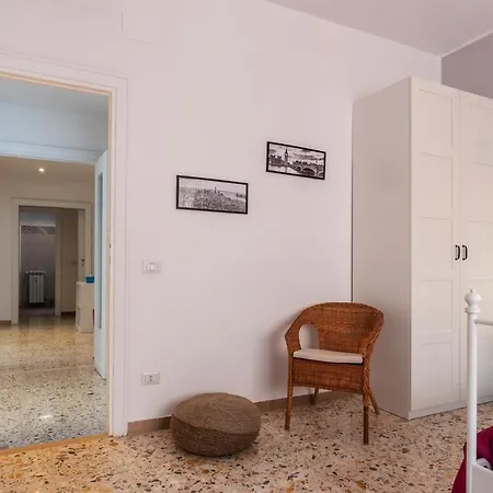 Apartment Guesthost - Musei Vaticani & Cipro Mm *