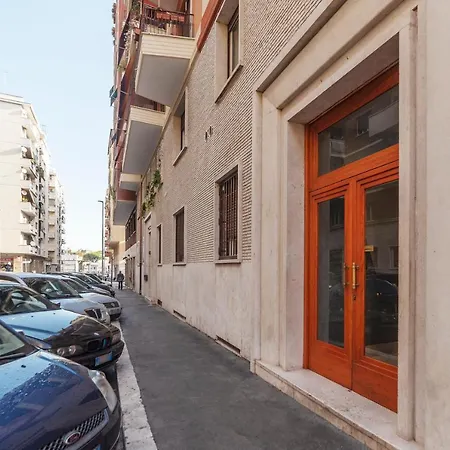 Apartment Guesthost - Musei Vaticani & Cipro Mm