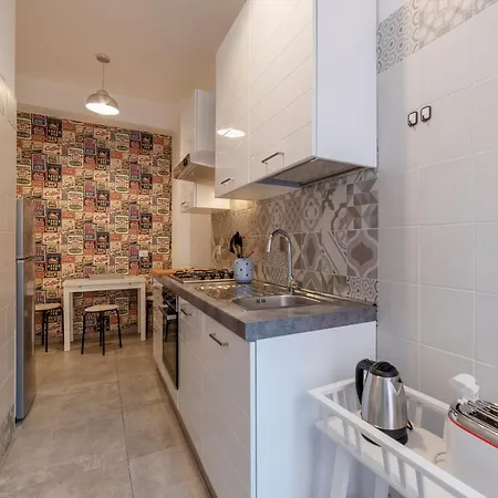 Guesthost - Musei Vaticani & Cipro Mm Apartment Rome